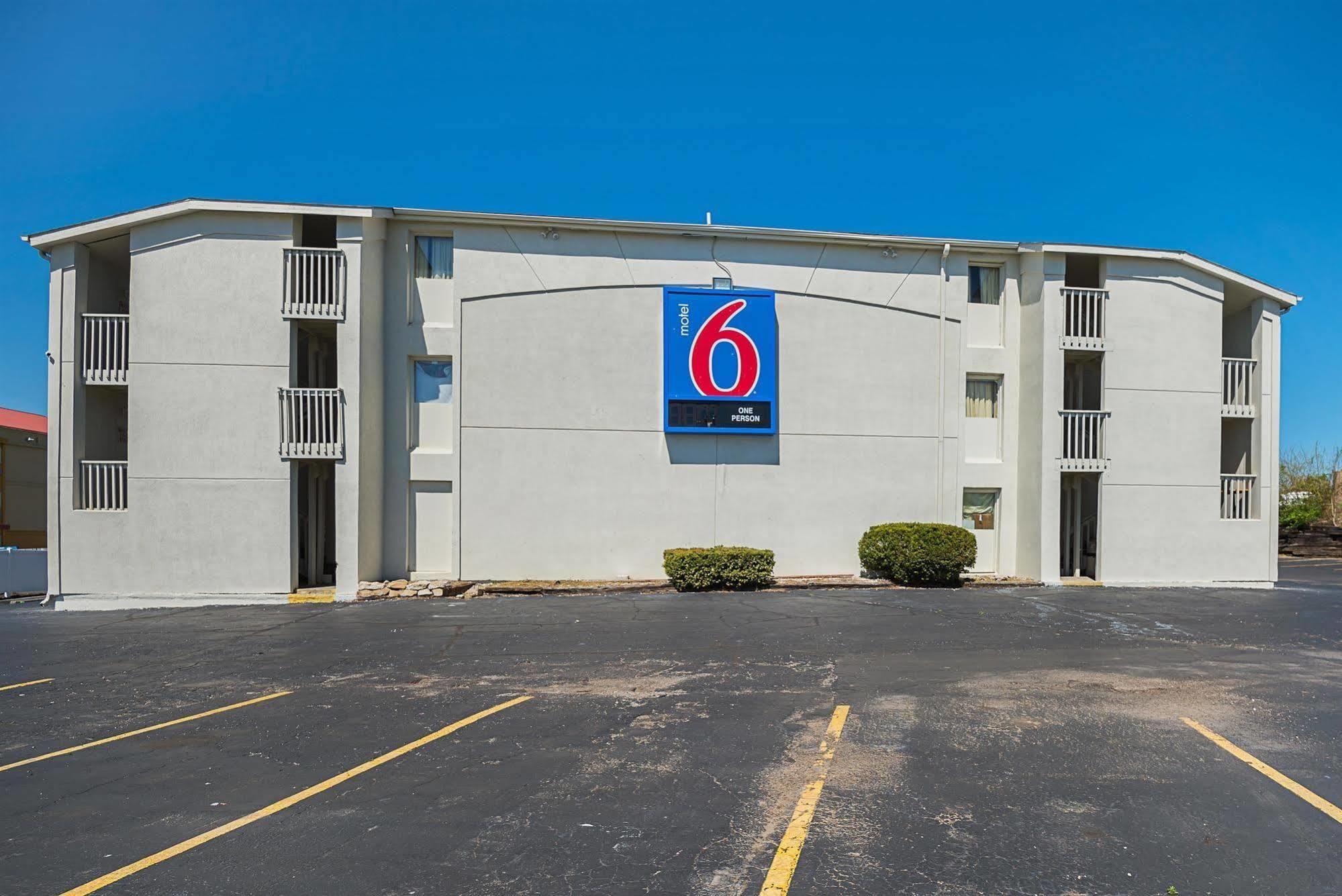 Motel 6-Blue Springs, Mo Esterno foto