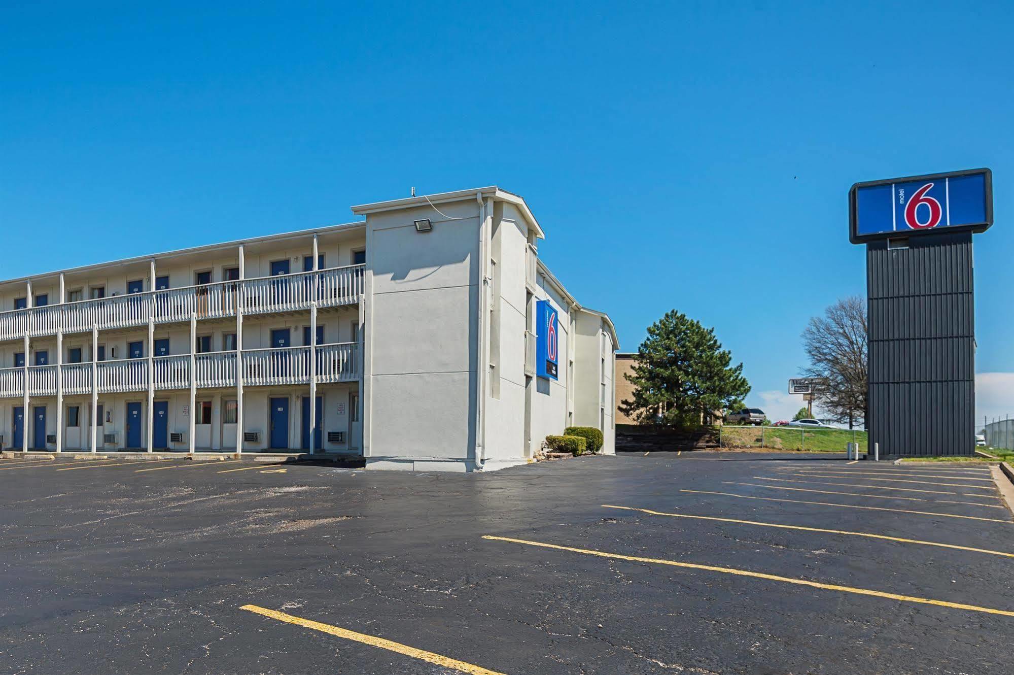 Motel 6-Blue Springs, Mo Esterno foto