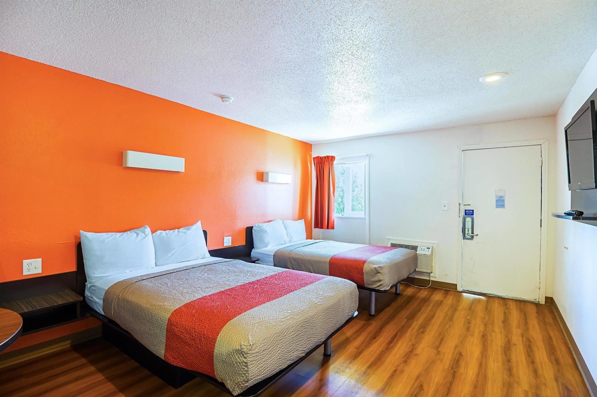 Motel 6-Blue Springs, Mo Esterno foto
