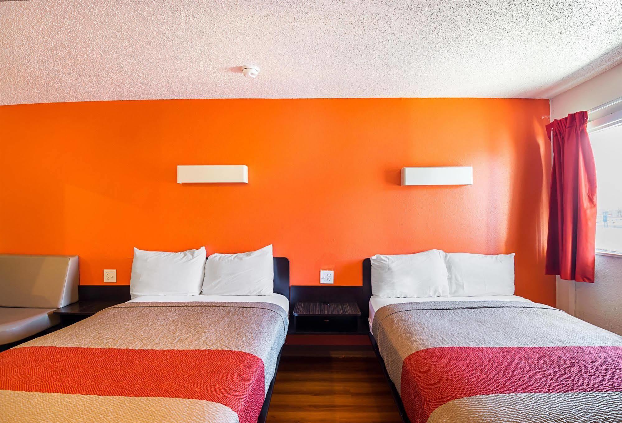 Motel 6-Blue Springs, Mo Esterno foto