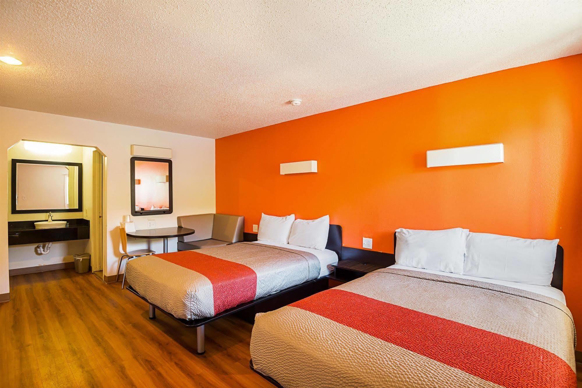 Motel 6-Blue Springs, Mo Esterno foto