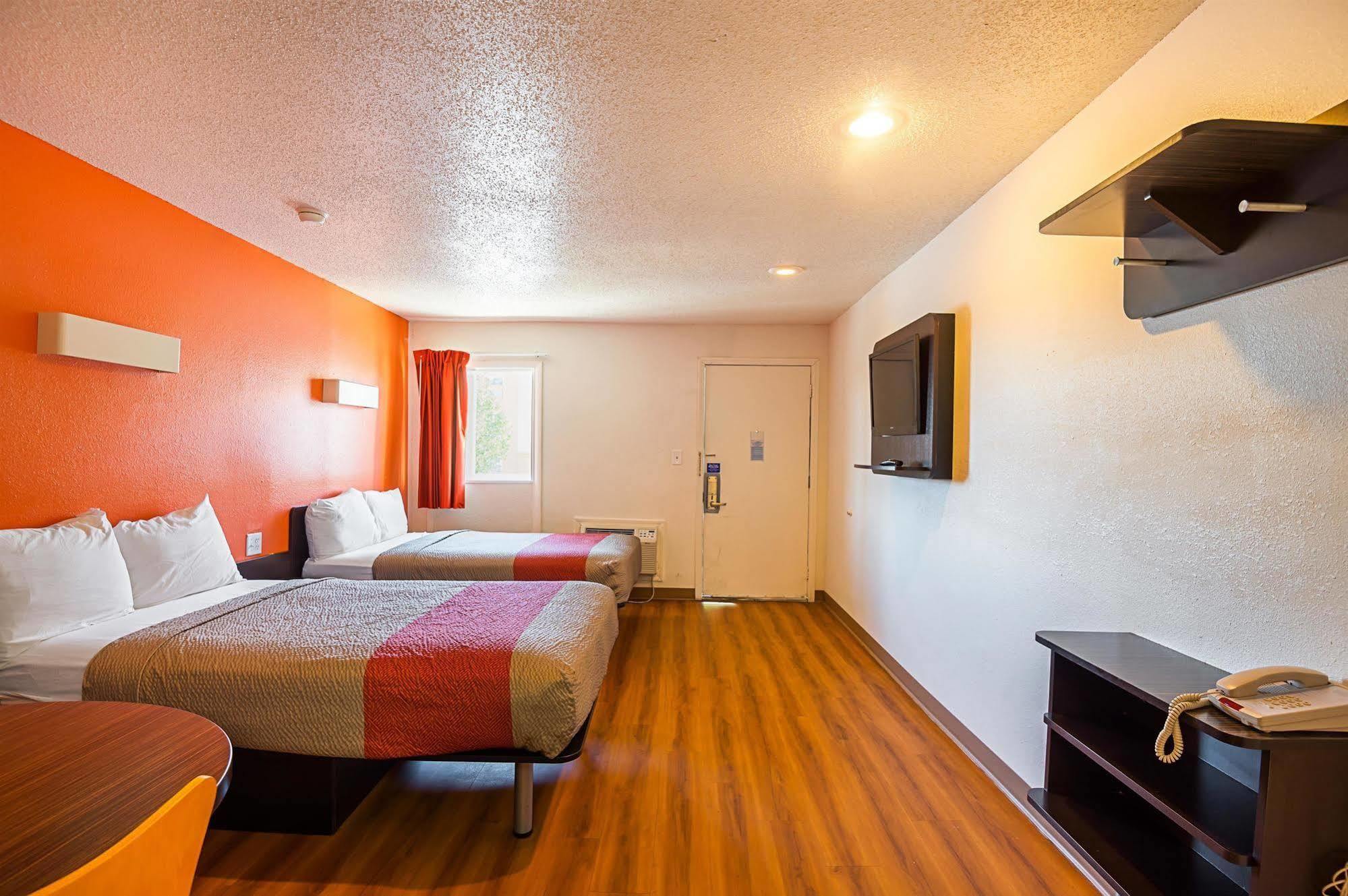 Motel 6-Blue Springs, Mo Esterno foto